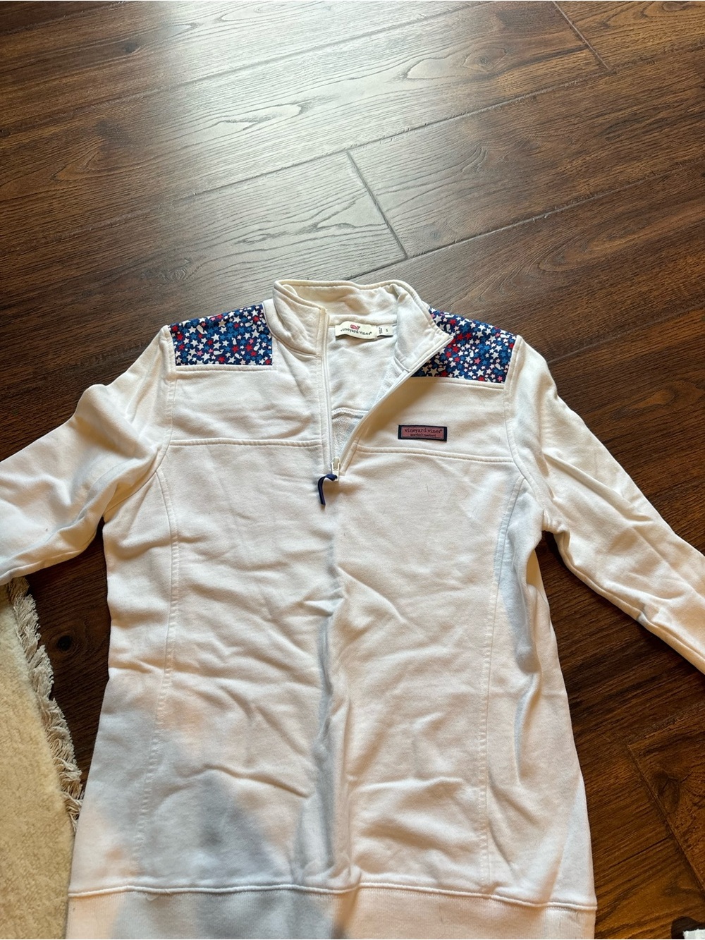 Vineyard Vines White Quarter-Zip Pullover with Navy Star Yoke